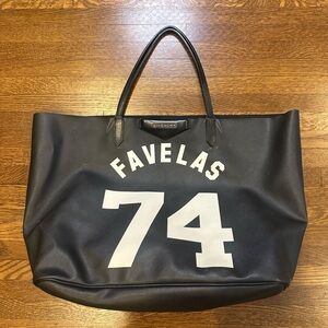 Givenchy favelas 74 tote